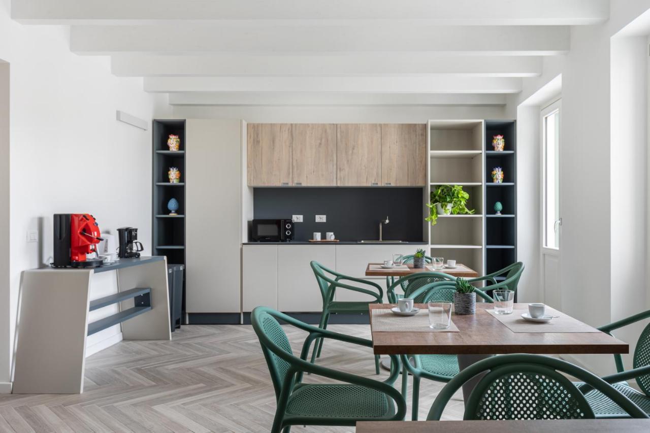Principe Di Paterno - Budget Double Rooms & Breakfast Palermo Buitenkant foto